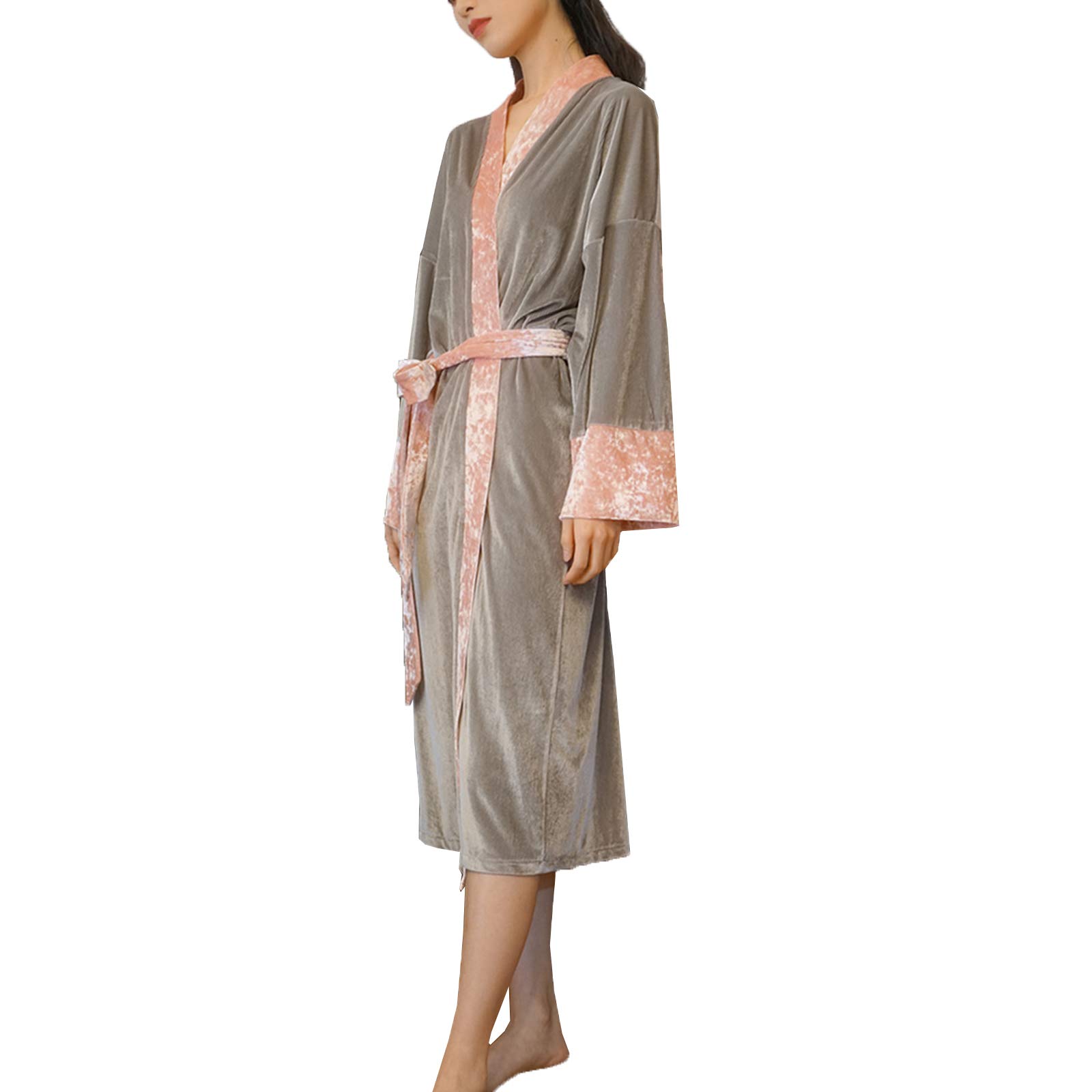 Peignoir velours femme : l'élégance d'une robe de nuit longue et douce
