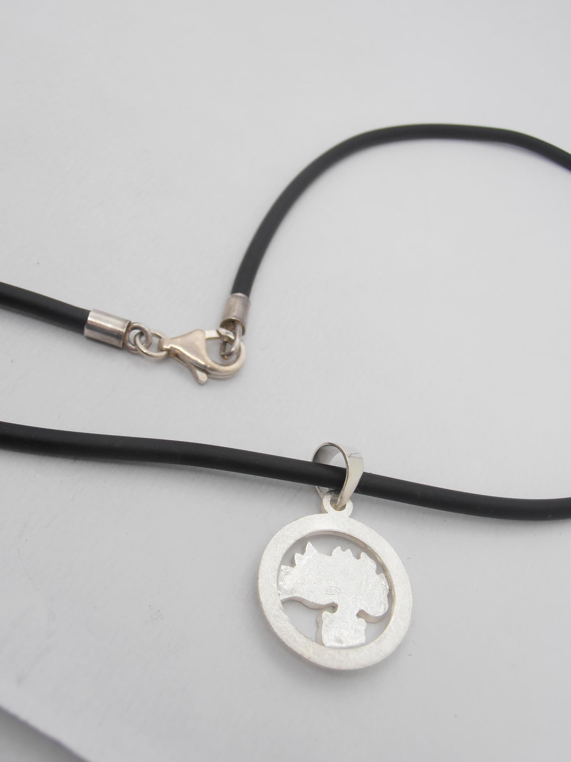 Fiamma dell'Arma dei Carabinieri : Ciondolo in Argento 925 e Collana in Caucciù con chiusura in Argento 925 - Pendente con Girocollo - ANC - Fiamma misura piccola