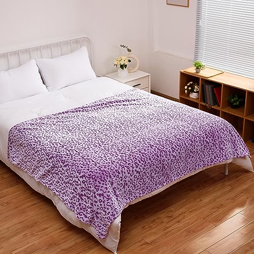 Couverture en flanelle polaire léopard pour vos soirées canapé