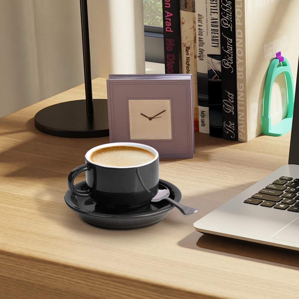homEdge Juego de 4 tazas y platillos de café espresso prémium con cucharas de acero inoxidable para espresso, 2.5 onzas, color negro
