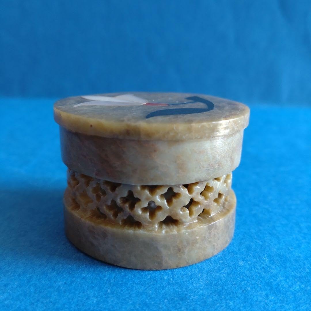 小物入れ蓋物螺鈿象嵌透かし細工石細工香合