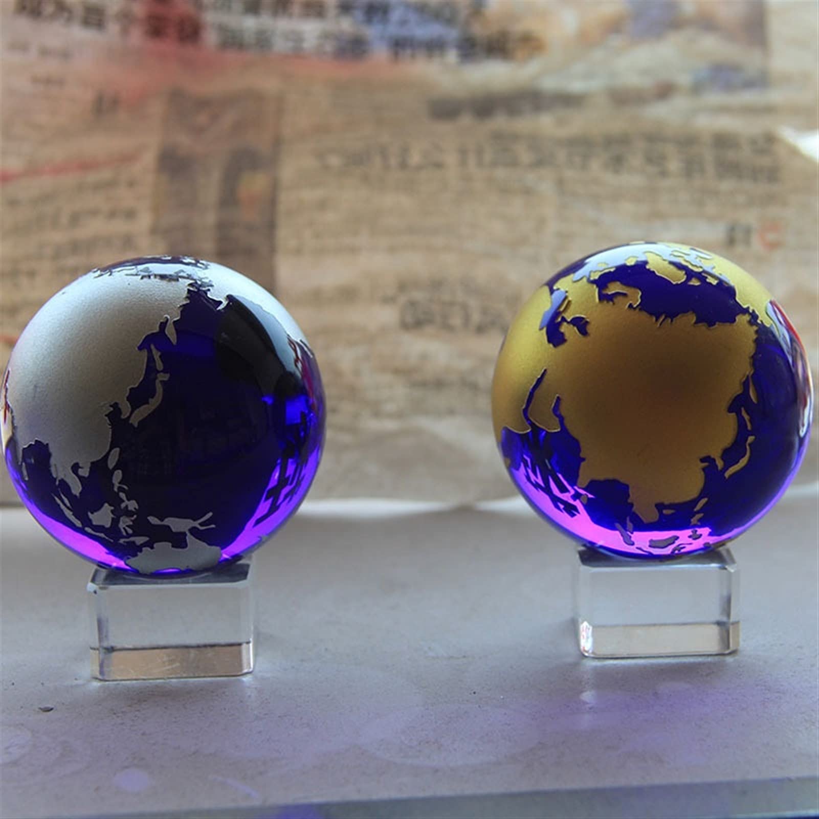 bola de cristal (en la magia occidental) 60 mm Cristal Global Bola de vidrio Esfera de vidrio Ornamentos Estatuilla Decoración del hogar Fengshui Crafts Earth Marbles Regalos bola de cristal(A)