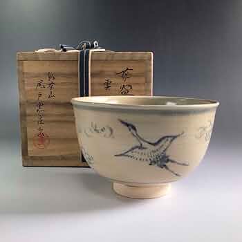 雲鶴図 尾戸窯 土居庄次作 共箱 抹茶碗 茶道具 青布 雲鶴図 尾戸窯 土居庄次作 共箱 抹茶碗 茶道具 青
