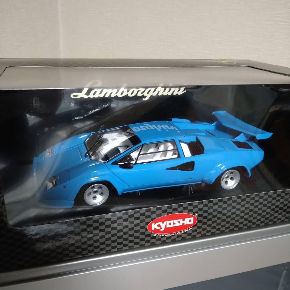ランボルギーニカウンタックLP5000クワトロバルボーレ 京商 1/18 新品 511c56EKD-L._UF894,1000_QL80_.jpg