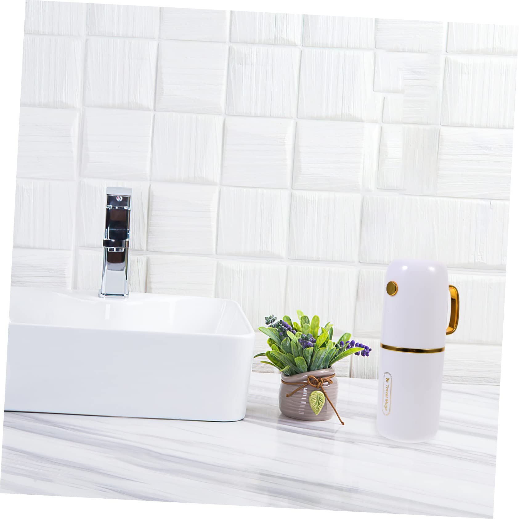 TOVINANNA 1Set Portable Toothbrush Cup Gilded Travel Toothbrush Holder with Lid Lightweight Design for Business Leisure Travel for Toothbrushes Toothpaste Storage