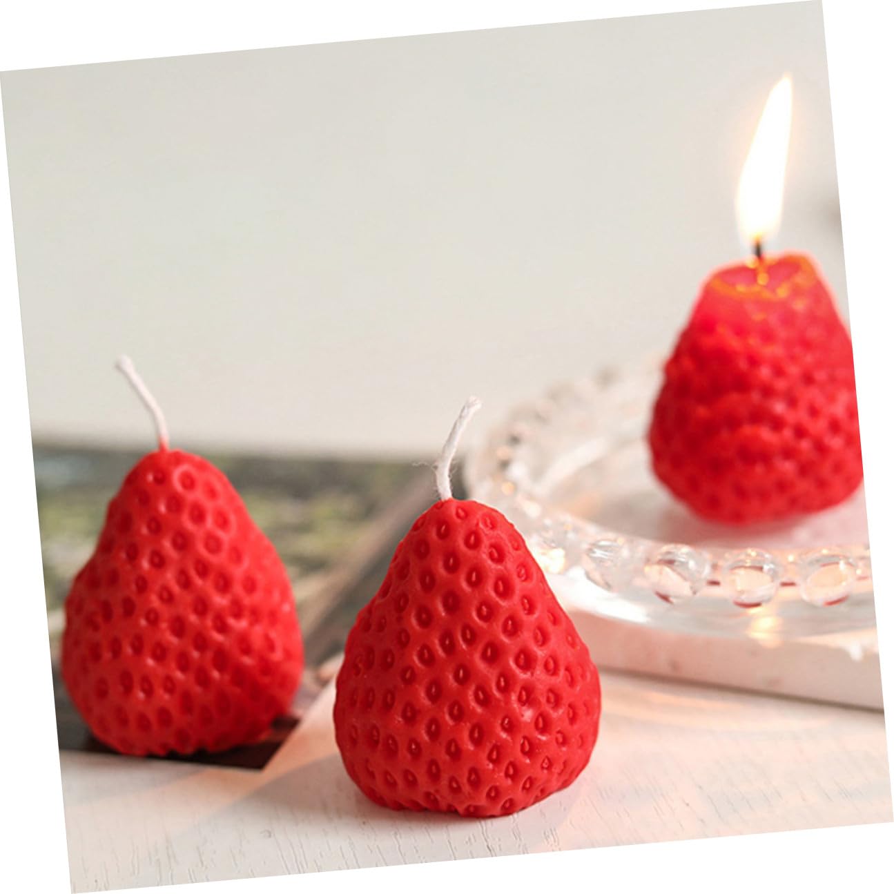 ULTECHNOVO Candele Profumate e Creare Un'atmosfera Calda e Confortevole Rosse a Forma di Fragola Set 9 in Paraffina, Decorative e Adorabili per Festa