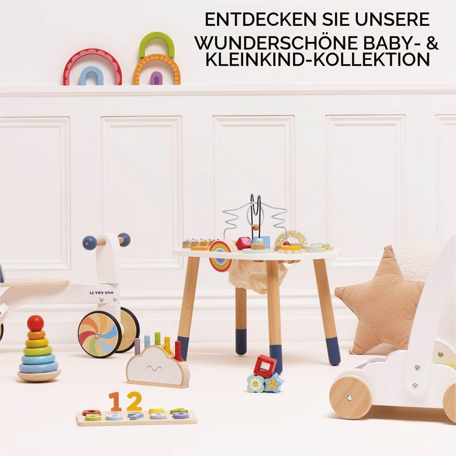 Le Toy Van - PL137 - Multiaktivitätstisch für Kinder, geeignet ab 18 Monaten, Montessori-Multispieltisch, ökologisches Spiel, Sinnesspiele, 12 Aktivitäten, aus FSC-zertifiziertem Holz, Petilou