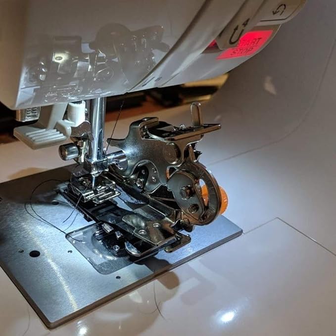 Pie prensatelas Ruffler para máquina de coser miniatura 4