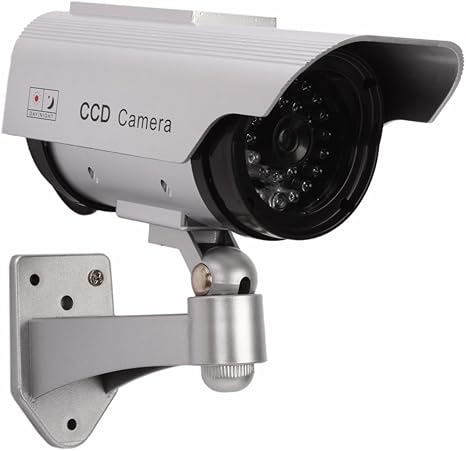 Amazon Co Jp 防犯カメラ ダミー Led 常時点滅 で不審者を常に威嚇 ソーラーパネル 搭載 ダミーカメラ 防犯カメラ 並行輸入品 カメラ