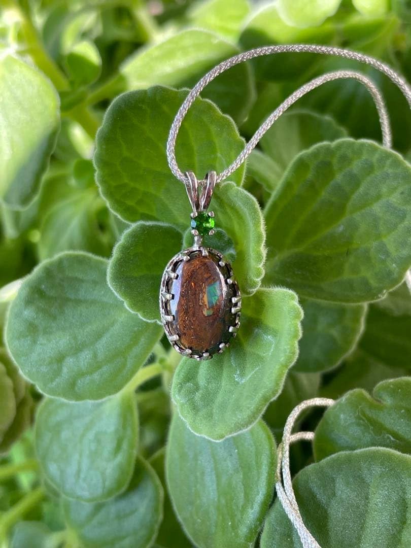 最終 オパールとエメラルドのペンダントトップ