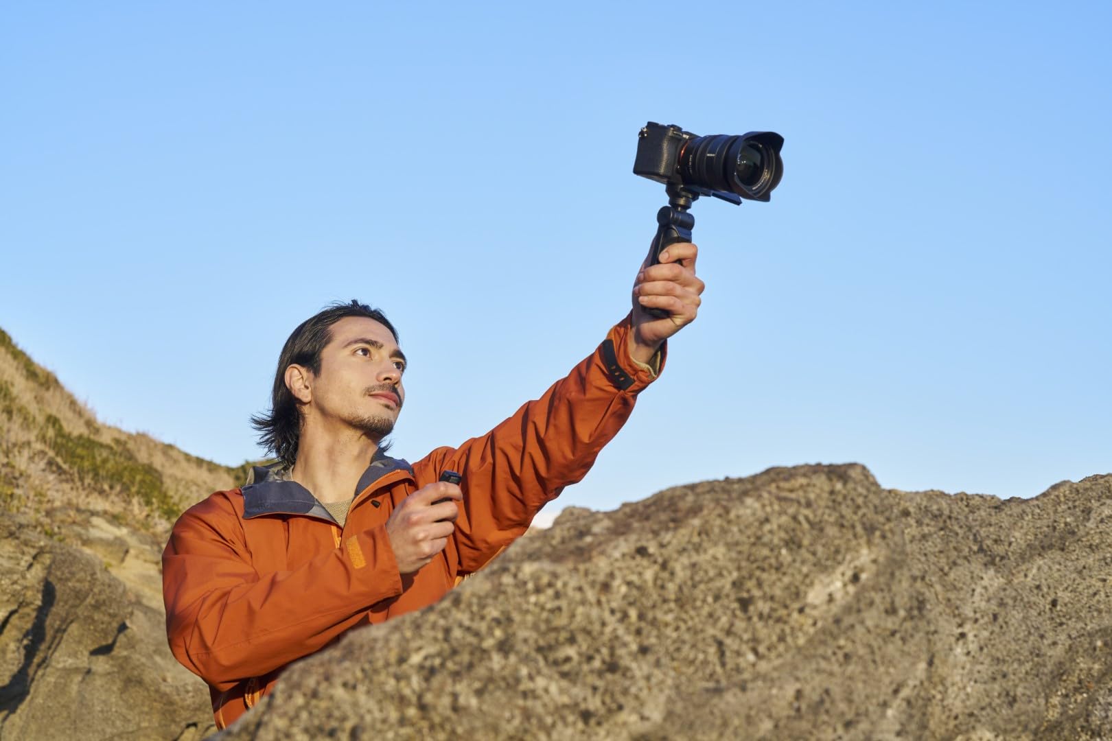 Sony GP-VPT3 – Impugnatura multifunzione (Funzione treppiede e impugnatura, inclinabile, controllo wireless, compatibile con fotocamere Sony con slitta Multi/MI, ideale per vlogging e viaggi)