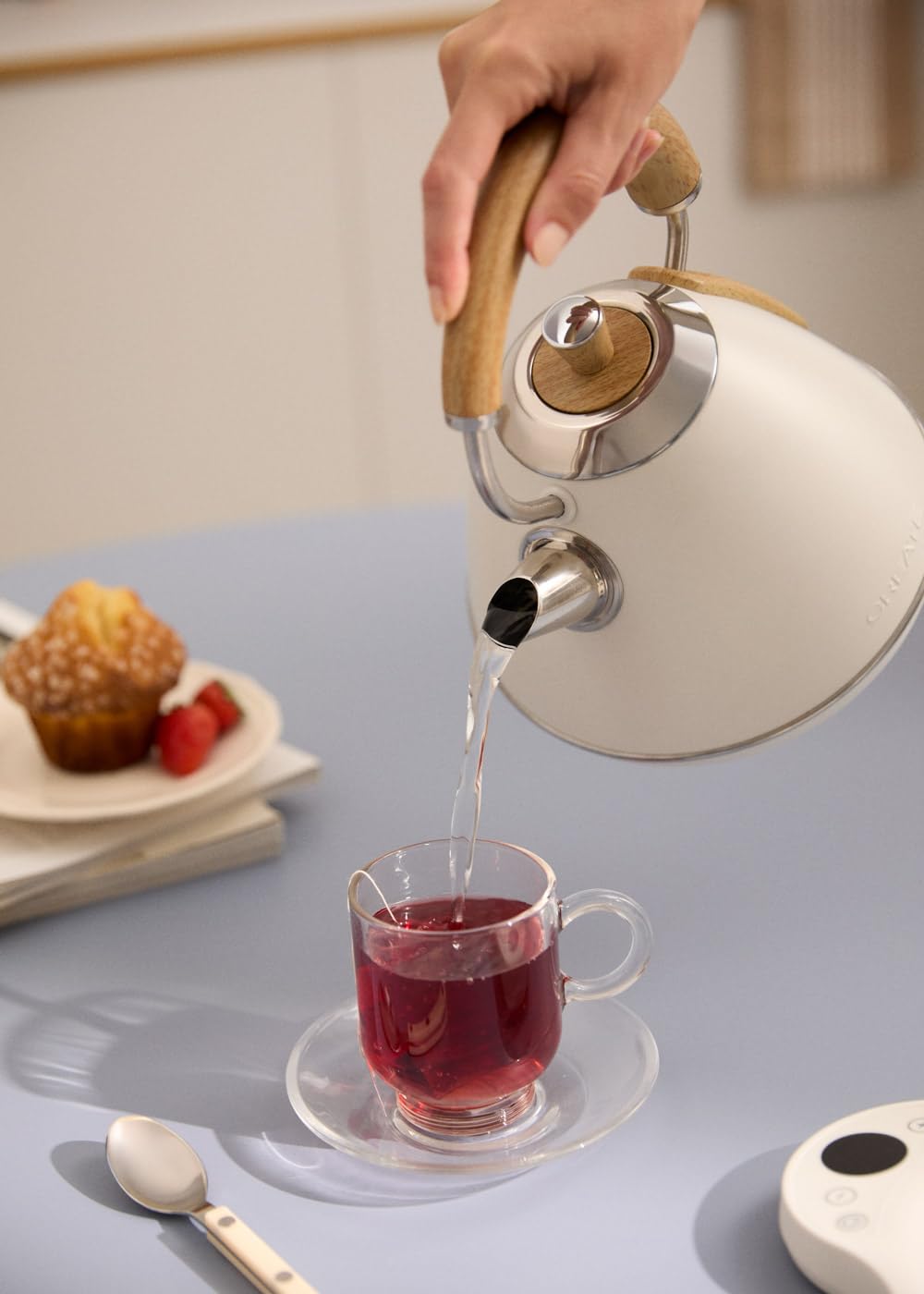 CREATE/KETTLE RETRO PRO/Bouilloire électrique 1 L avec contrôle de température blanc cassé/Système d’arrêt automatique, ébullition rapide, base antidérapante, panneau transparent, 1200W