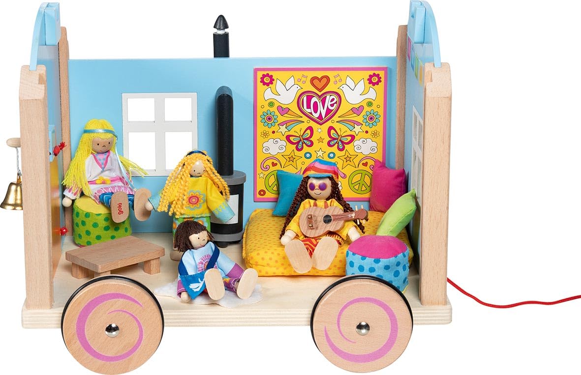 goki 51440 – Wohnwagen Spirit – 12-teiliges möbliertes hippes Puppenhaus-Mobil im Bauwagen-Style mit abnehmbaren Dach und Wänden