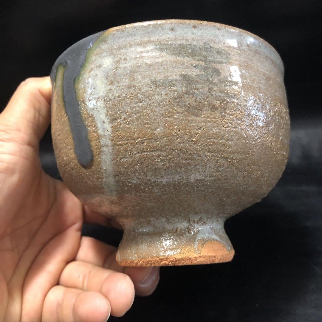 可憐な古美術◾️蔵から高台の高い謎の字が書かれた抹茶茶碗が出てきました。茶道具 可憐な古美術◾️蔵から高台の高い謎の字が書かれた抹茶茶碗が出てき