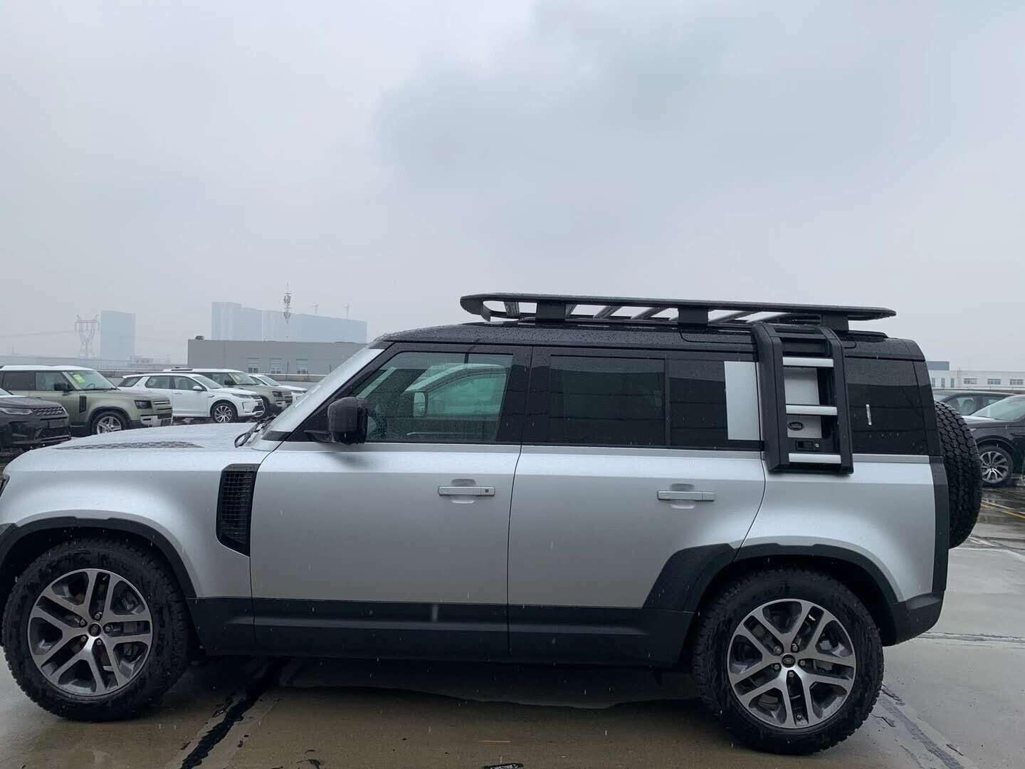 Aftermarket Side Access Ladder Roof Rack Fit for Land Rover Defender 90 or 110 L663 2020-2025