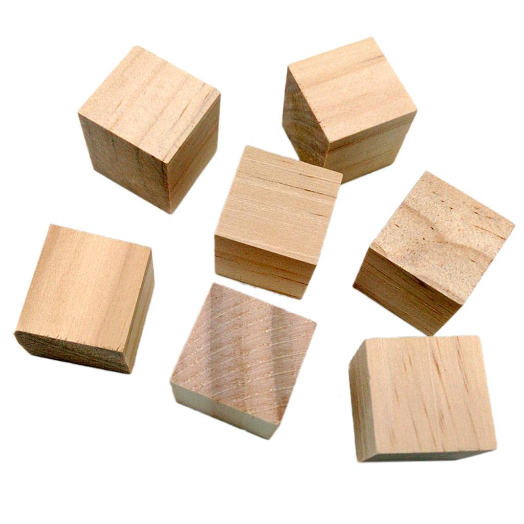 Meerkleurige Houten Kubussen Met Het Alfabet Op De Beige Tabel. Trendy Puzzelspeelgoed Geometrische Vormen Terug Naar School Image218026482