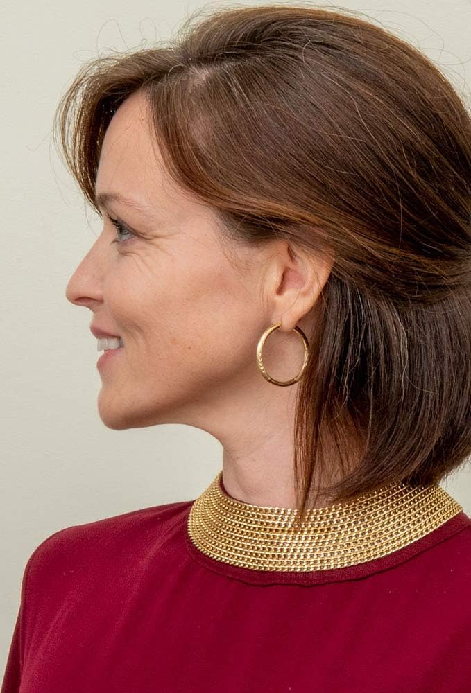 14K Gold Textured Cut 3mm Hoop Earrings - Image 4