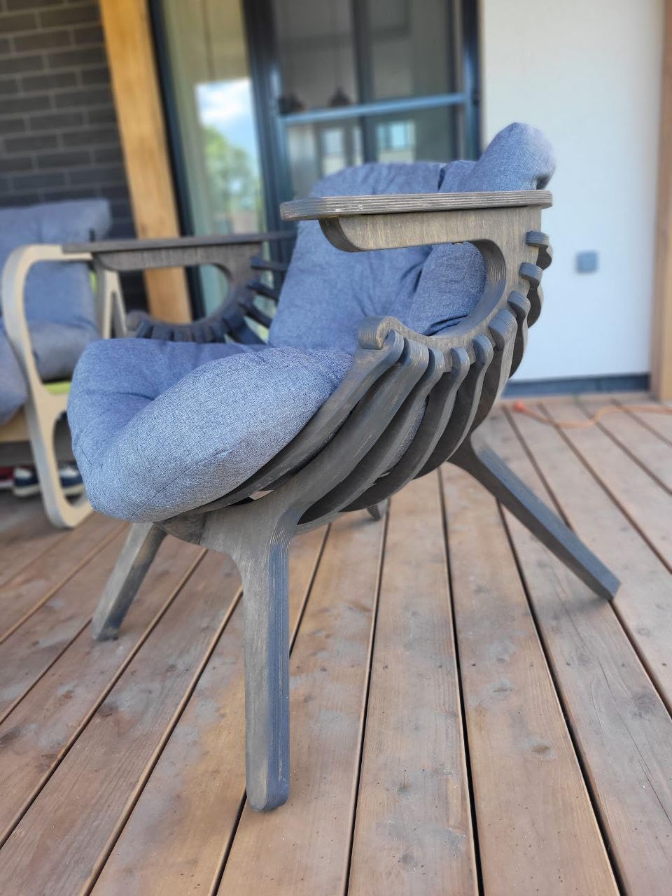 Fauteuil en bois Seashell Quartz gris chaise de salon design scandinave épuré