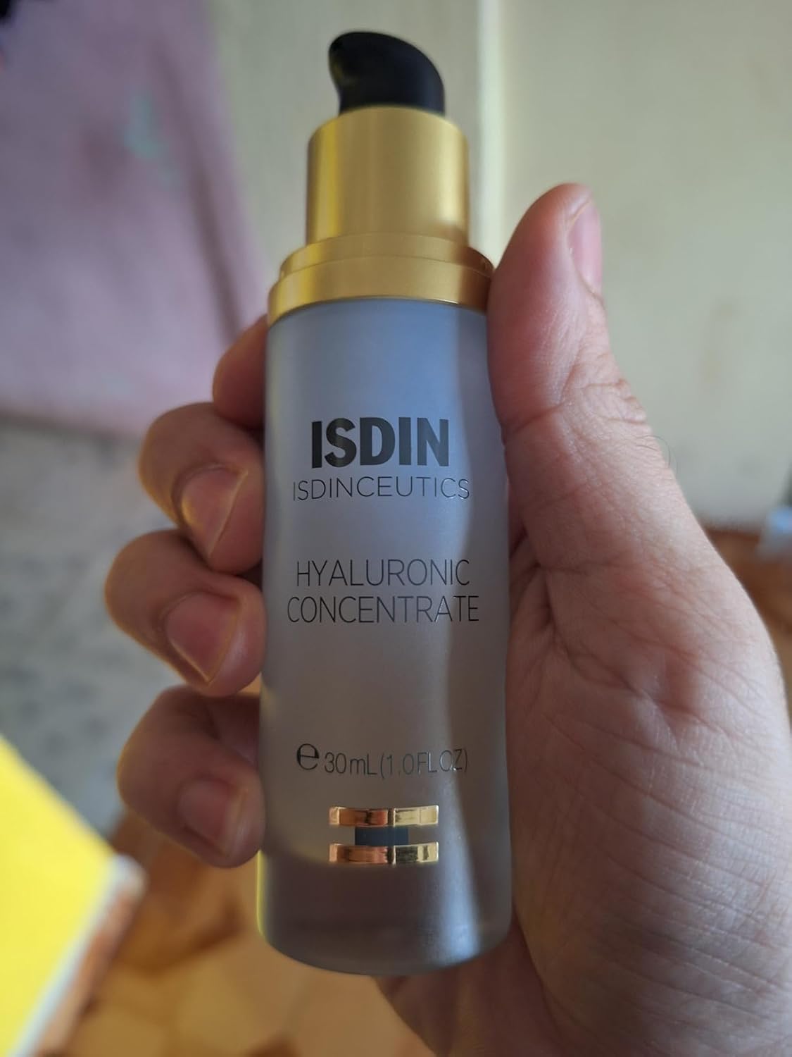 Isdinceutics Hyaluronic Concentrate, Lightweight Face Serum with Hyaluronic Acid, 1.0 FL OZ