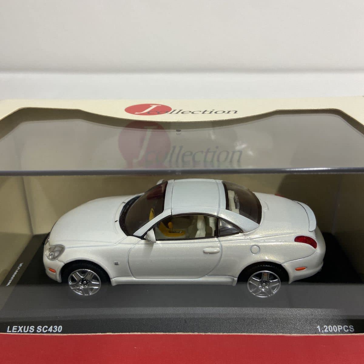1/43 京商　レクサス　SC430 クローズドルーフ　ホワイトパール　ミニカー Amazon | 京商 1/43 LEXUS SC430 2005年 Closed Roof White