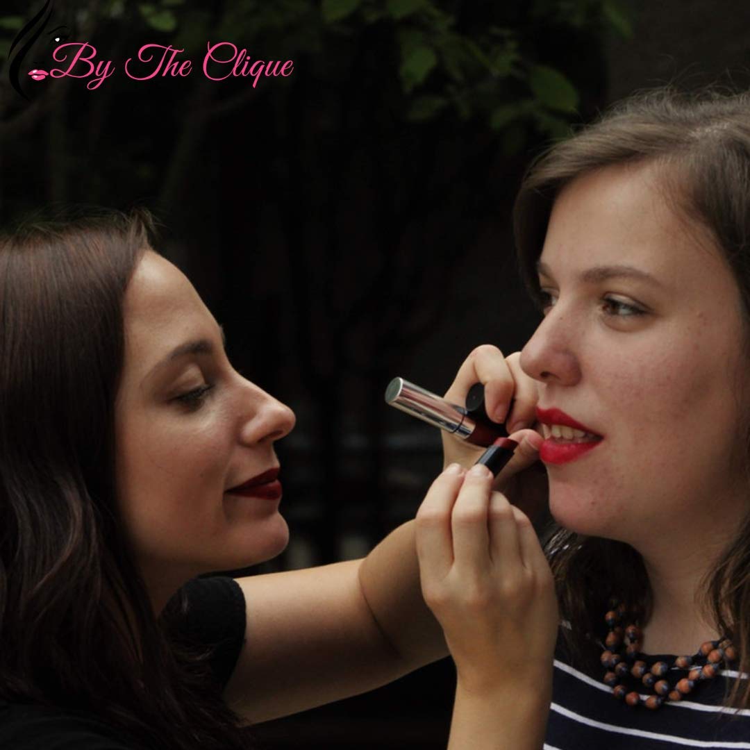 Pintalabios de satén de alta calidad "Red Carpet Ready" de The Clique, color rojo oscuro