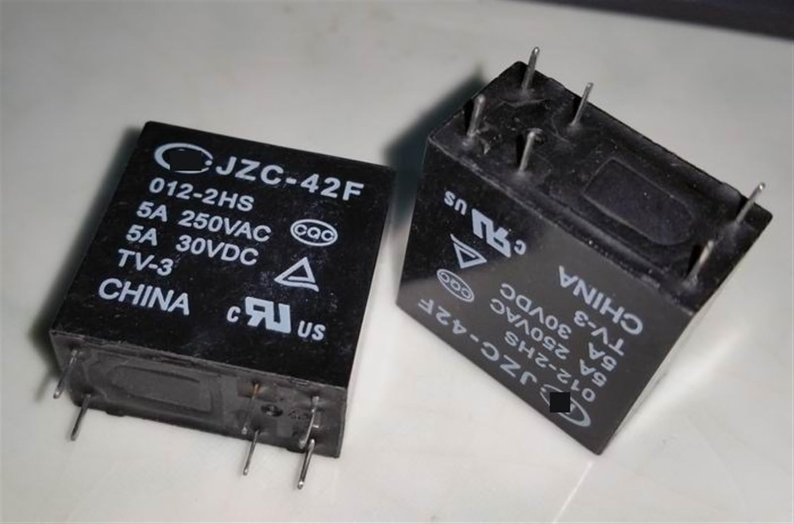 Relais JZC-42F 012-2HST 6 broches pour éliminer les pannes de circuit 12V