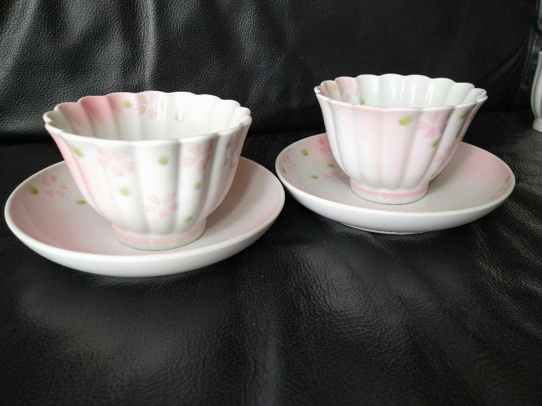 有田焼一峰作菊割桜柄小鉢皿 平皿２種２組４皿