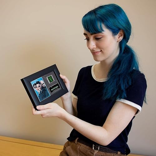 Miniatura 6 de The Matrix - Trinity - Neo - Morpheus - Presentación de escritorio MiniCell de 7 x 5 pulgadas - Con clip de película de 1.378 in con soporte de