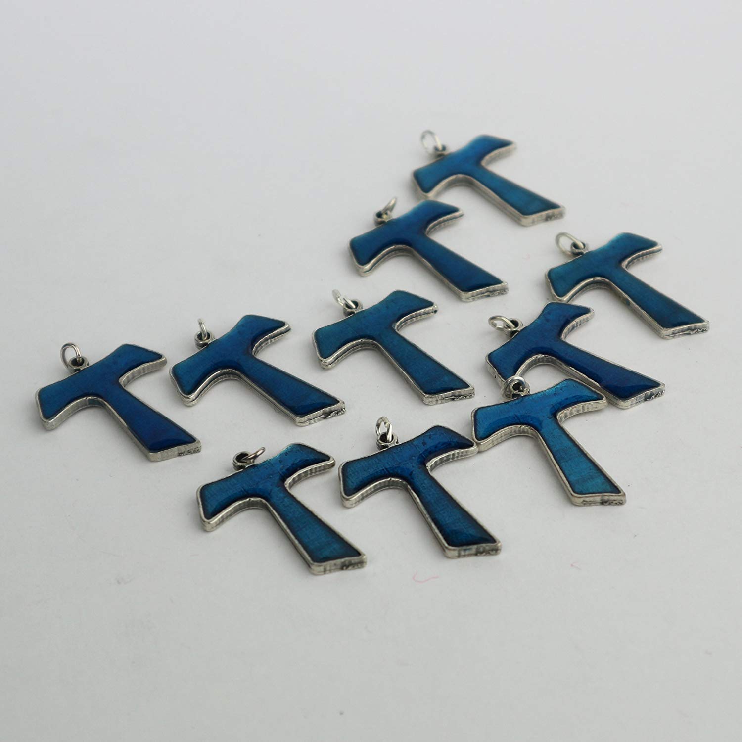 Eurofusioni Croce Tau Azzurro placcato argento. Ciondolo ideale per collane, bracciali e Bomboniere fai da te cresima, comunione e Battesimo/nascita bambino - Ciondolo Charm h 3 cm - 10 pezzi