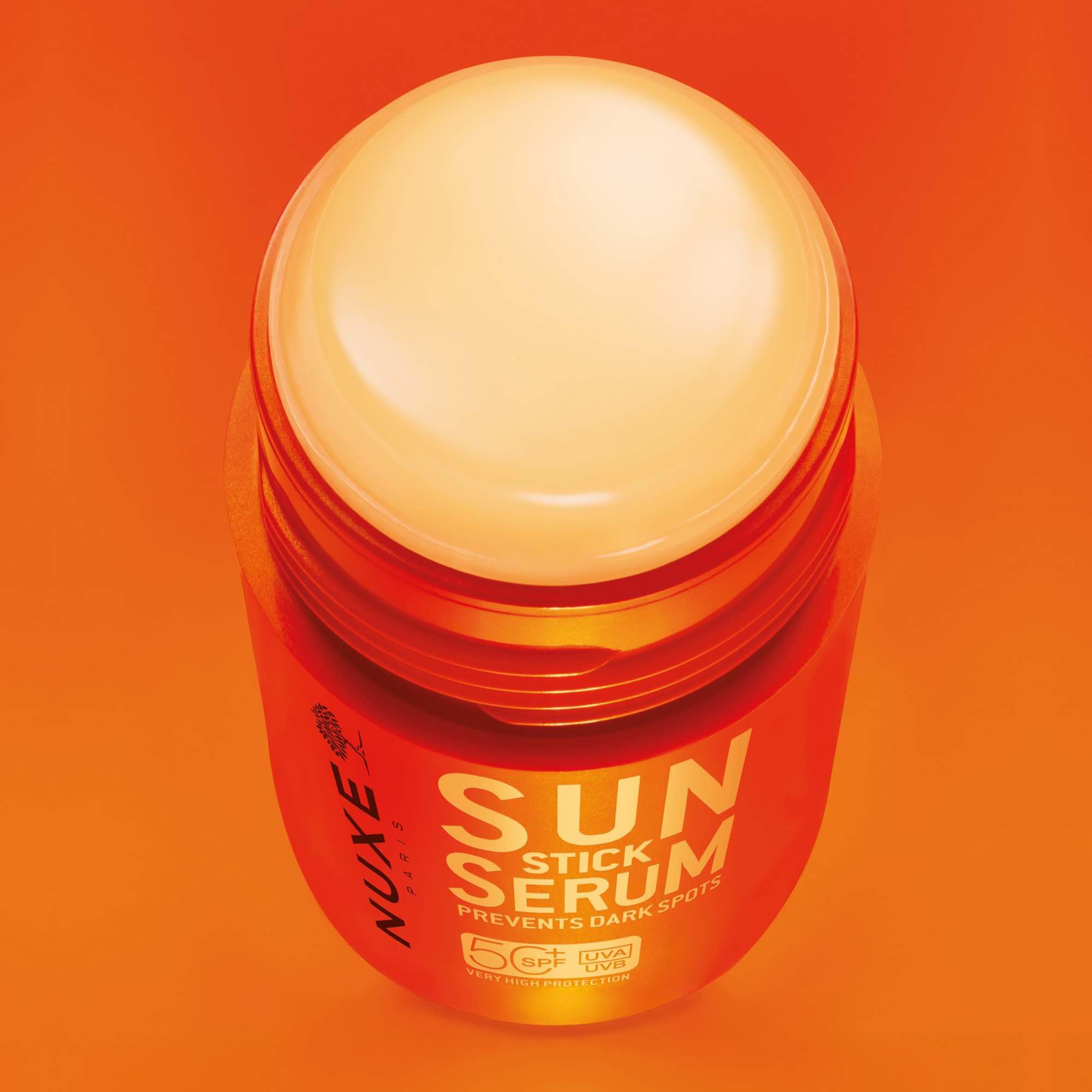 Nuxe Sun Stick Serum SPF50 25 g, niewidoczny krem przeciwsłoneczny do codziennej ochrony, z ekstraktami z ryżu i rozmarynu, wodoodporny, odporny na ciemne plamy, odporny na fotostarzenie, nietłusty i