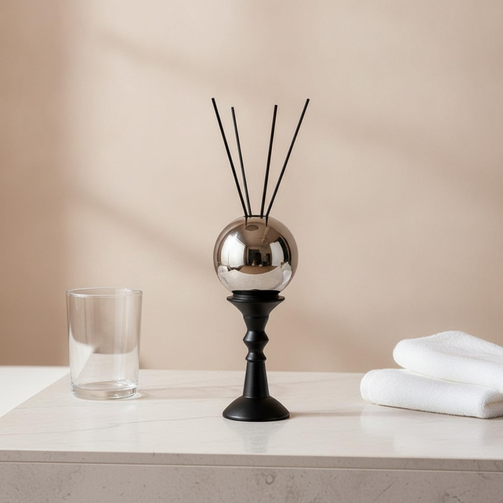 rockible Profumatore Decorativo Bottiglia Diffusore Vaso Profumo Flacone Essenze Contenitore Aroma con Piedistallo Nero in Legno E Resina per Dispersione, Sfera