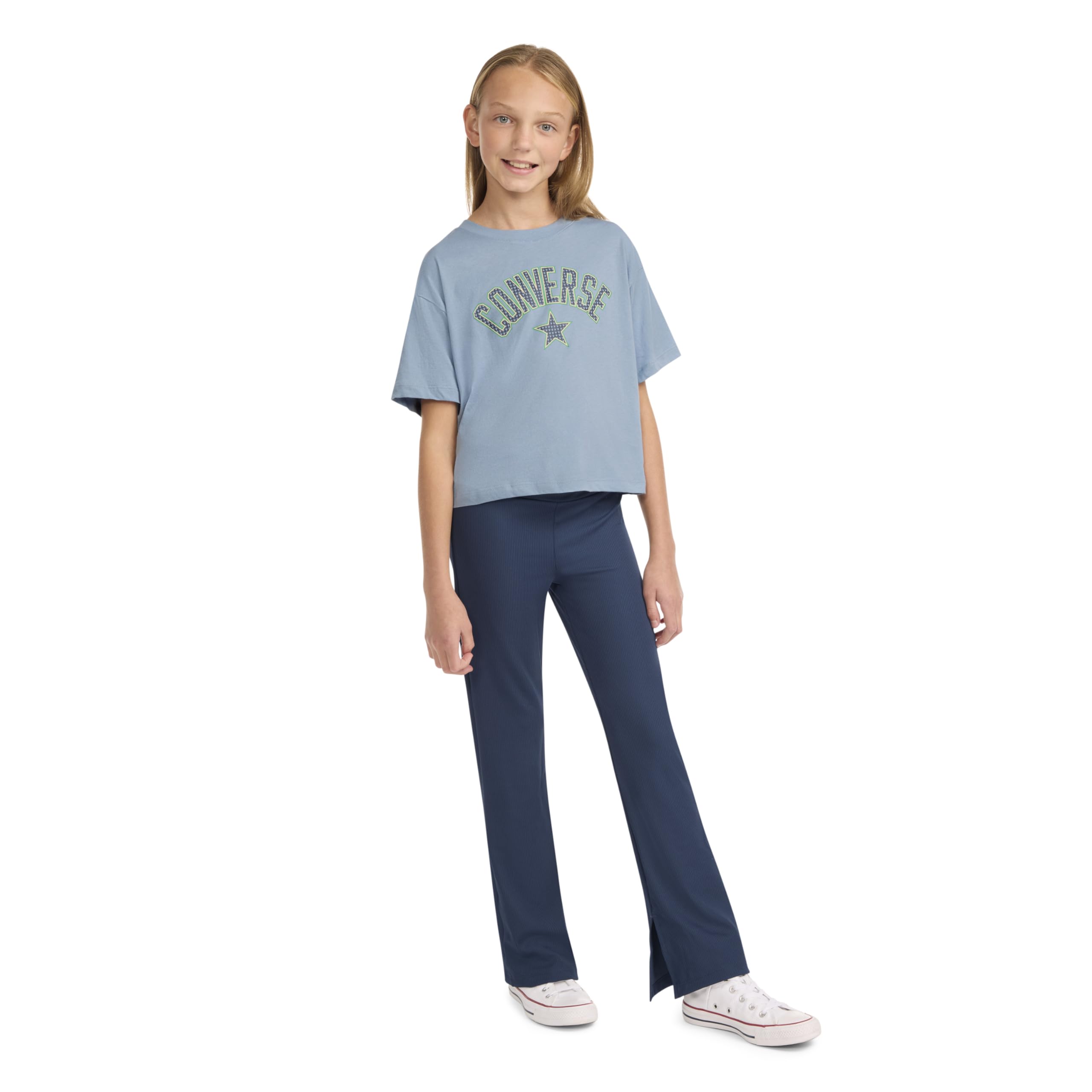 Converse Set maglietta squadrata e leggings svasati da ragazza