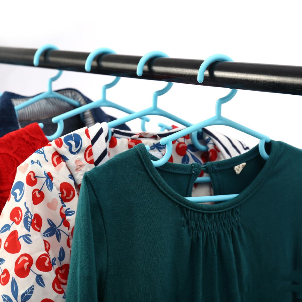 Alipis Perchas Infantiles de Plástico para Ñiño y Niño, 50 Piezas, Resistentes y Estables, Ideales para Armario, Dormitorio y Guardería