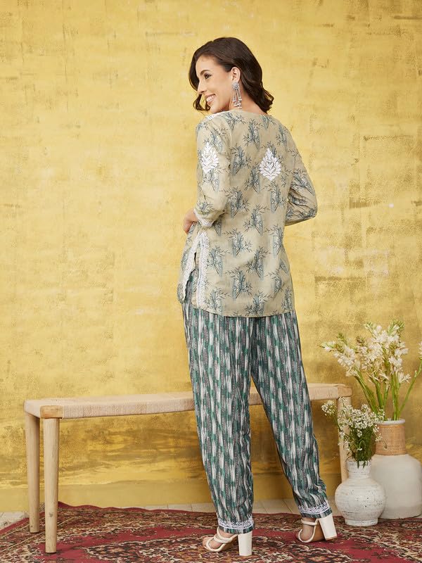 Image of Ada Hand Embroidered Lucknowi Chikankari Muslin Kurta Set for Women A811267