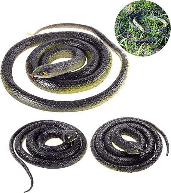 2 Pieces Realistic Rubber Snakes, Halloween Scary Toy Fake Black Mamba Snake for Garden Props to Scare Birds, Pranks, Halloween Party Decoration