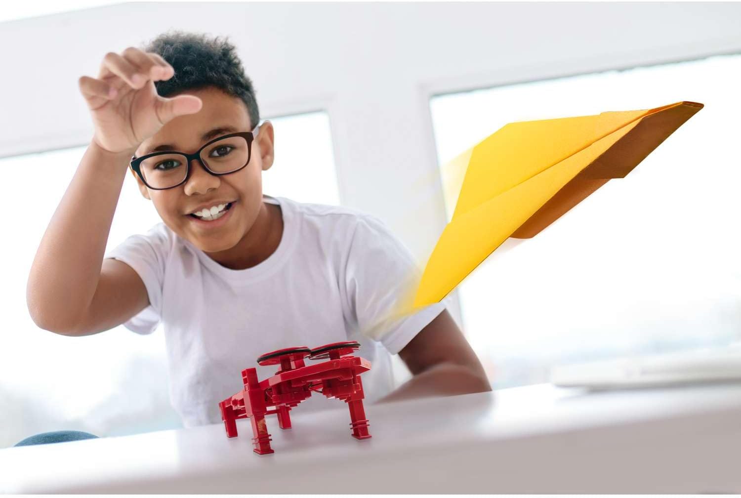 4M Electric Paper Airplane Launcher for Kids Ages 8+ – STEM Building Kit with Motorized Launcher, Launch Speeds Up to 50 KM/H, Adjustable Angles, DIY Science Experiment Toy