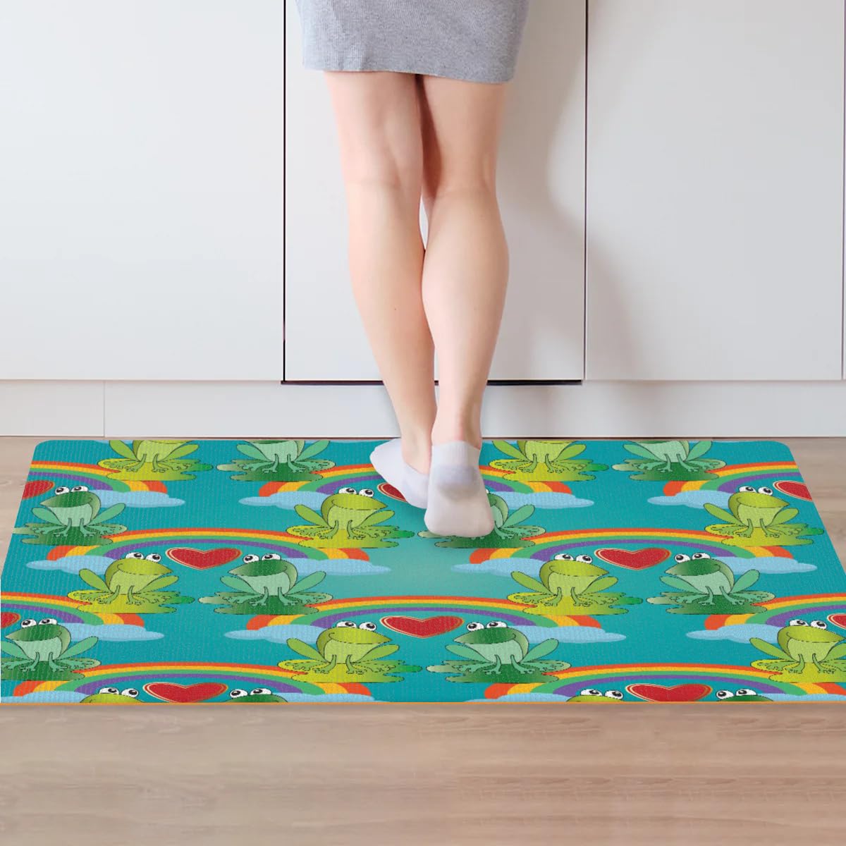 Frog Rainbow Kitchen Mats for Floor Non-Slip Absorbent Kitchen Runner Rug Washable Indoor Door Mat Standing Mat for in Front of Sink Bathroom Entryway 20.7"x30.6"