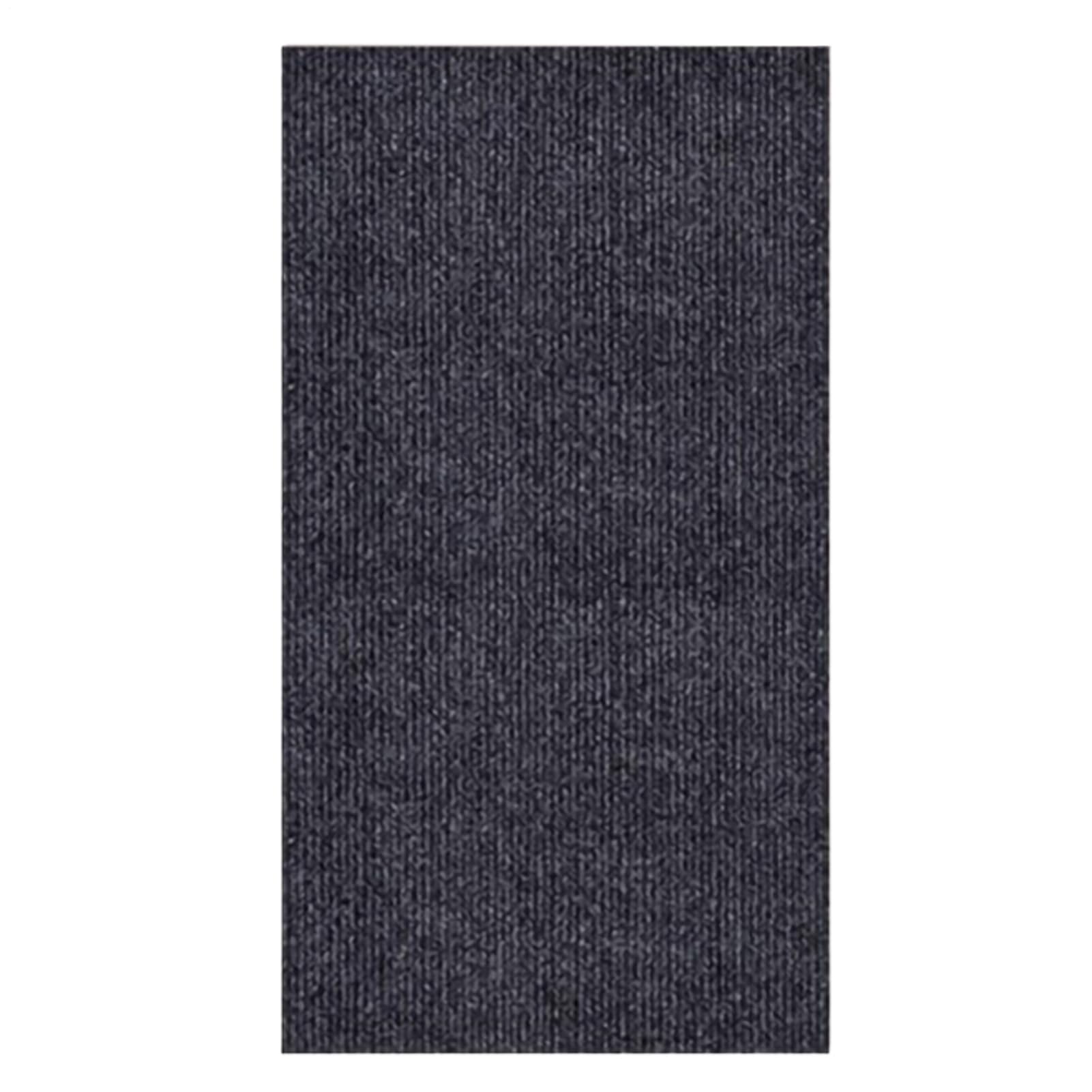 Protégez votre canapé avec le tapis à gratter pour chats adhésif et découpable en salon