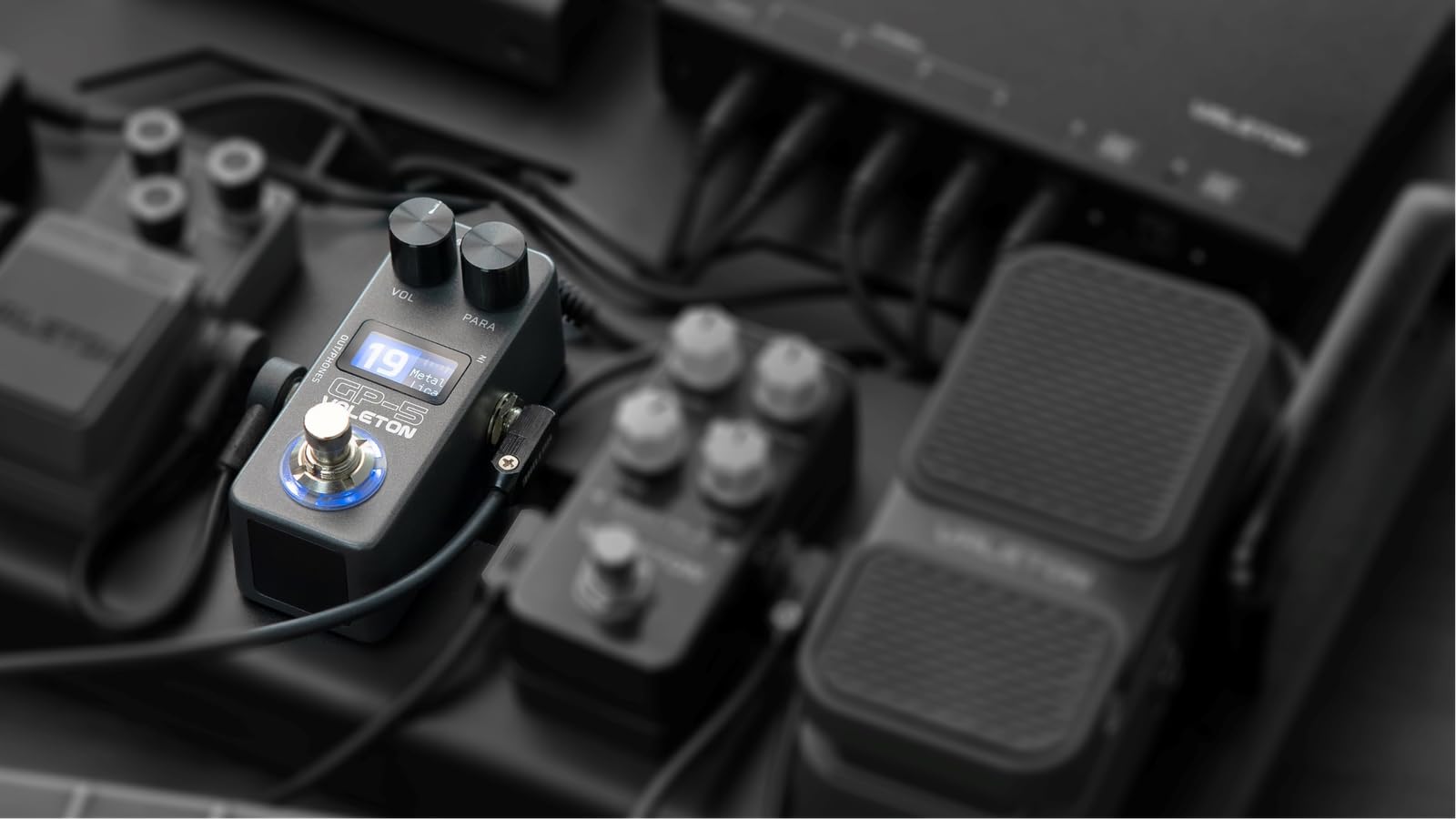 Valeton GP-5 Kompaktes Multi-Effekt-Prozessor-Pedal - SnapTone plus IR-Loader, 100+ Effekte, Bluetooth, USB-Audio-Schnittstelle, integriertes chromatisches Tuner, Kopie mit Tonebird 9 V