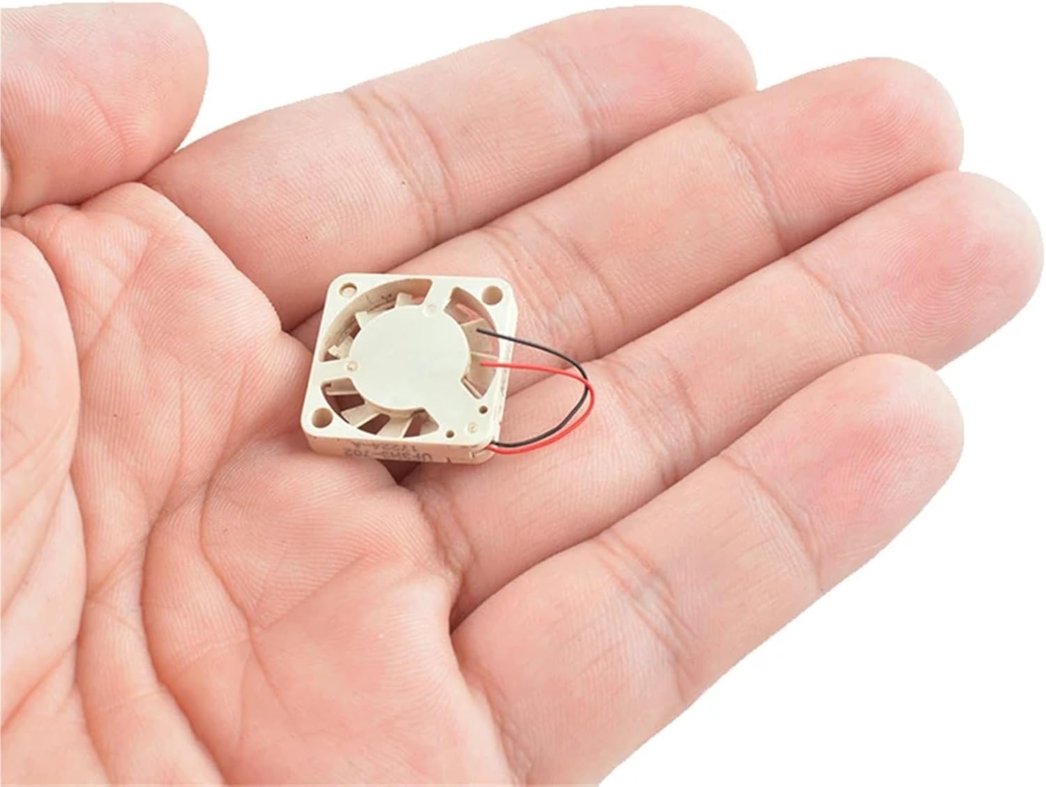 1pc UF3H3-702 1.7cm 17mm Fan 17x17x3mm DC3.3V Waterproof Function Micro Cooling Fan for Cameras