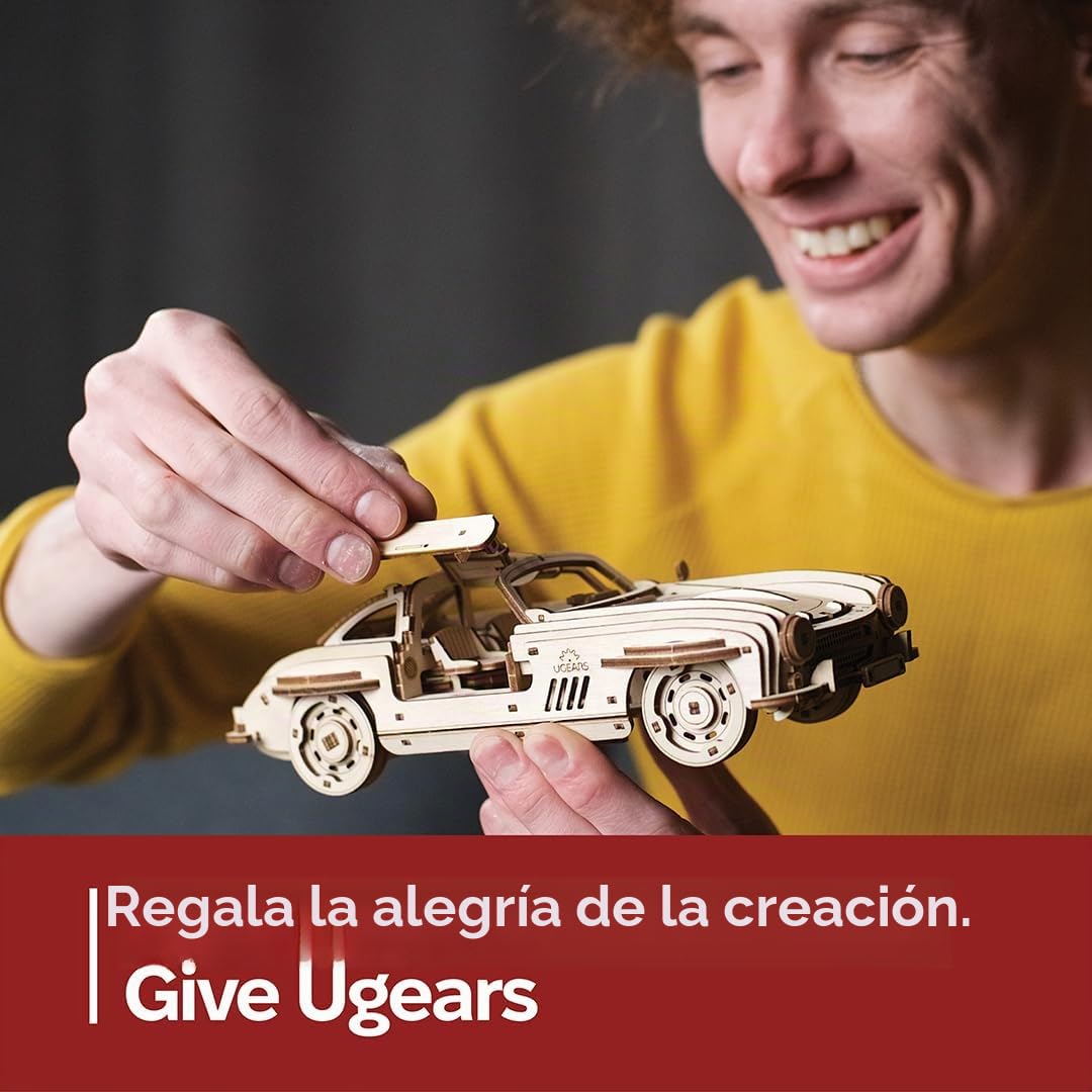 UGEARS - Coupé Deportivo Alado Rompecabezas 3D - Escala 1:24 Rompecabezas de Madera 3D para Adultos - Kit de maqueta de Coche - Kits de maquetas con Puertas de ala de Gaviota funcionales 262 Piezas