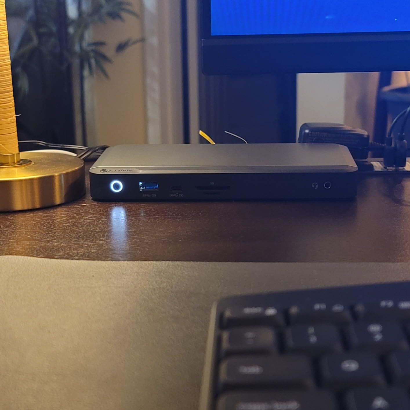 ALOGIC DX3 Triple 4K Universal Docking Station, 100W Laptop Charging, 3 ...