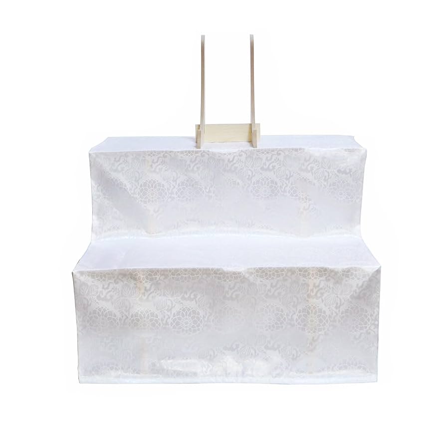 後飾り二尺二段写真立・白布付　木製　5台/1ケース WEB限定】後飾り祭壇 写真立・覆い布付 2段 | お仏壇のはせがわ