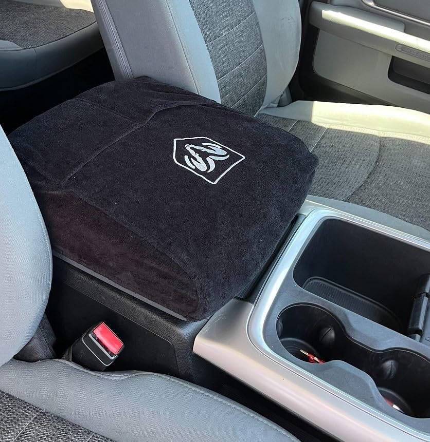 Miniatura 4 de Car Console Covers Plus Funda de consola central con logotipo bordado RAM con licencia oficial diseñada por Seat Armour para adaptarse al modelo de