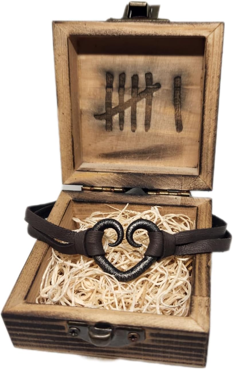 Iron Heart Bracelet, 6th Anniversary, Mother's Day, Womens Valentine's Day present, Celtic Style, 11th Anniversary, Iron Bracelet for Her, Minimalist.