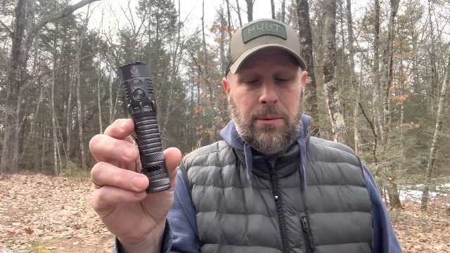 RovyVon S23 EDC Flashlight Rechargeable 4,000 Lumen Handheld
