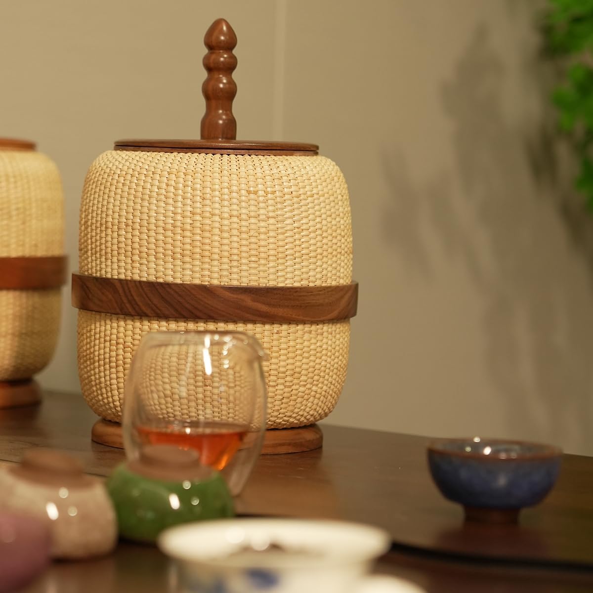 Nantucket Pot Belly Baskets Handmade Woven Rattan Circular Storage Basket with Lid, Decorative Organizer，Storage & Organization