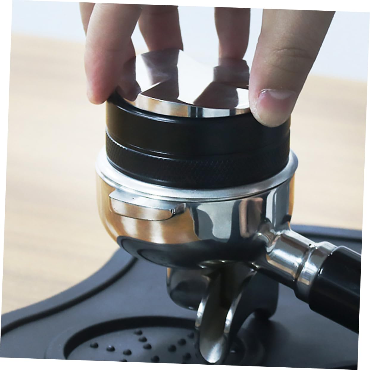 Tamper Caffè 58mm in Acciaio Inox e Lega di Alluminio Nero