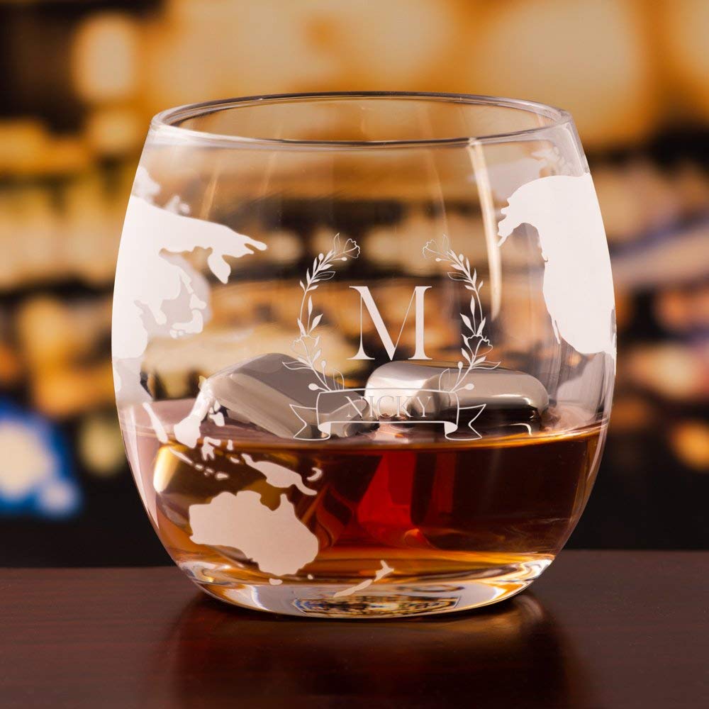 Maverton Ensemble de Carafe avec 4 Verres Gravés - Cadeau couples - 850 ml Carafe Globe - Motif