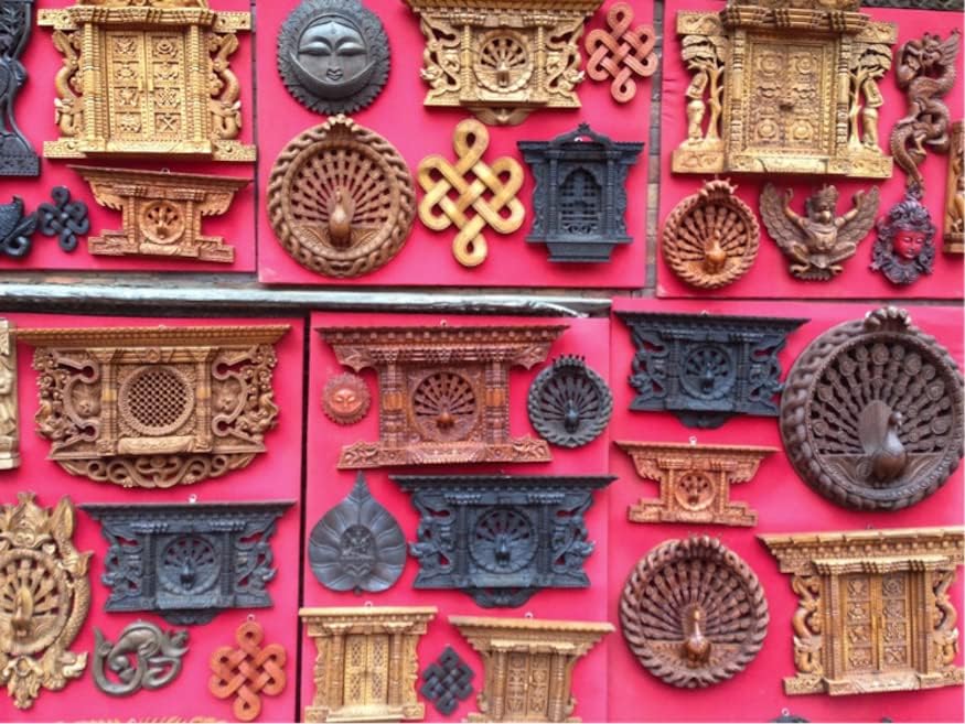 Miniatura 2 de Himalayan Craft Marco de ventana de madera maciza de 13.5 pulgadas de pavo real Ankhi Jhyal nepalí antiguo arquitectónico excelencia escultura de